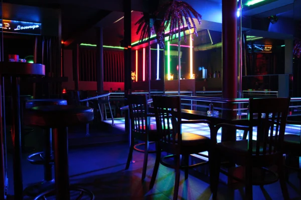 Queens Table Dance Bar photo gallery