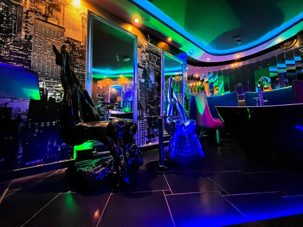 SG Budapest VIP interior