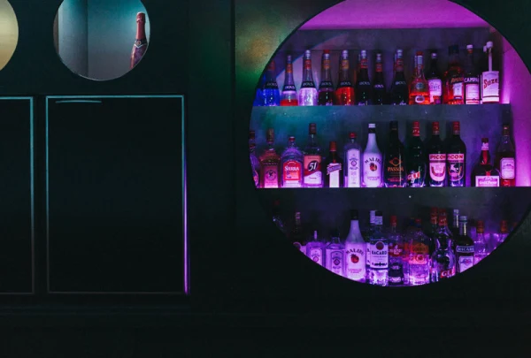 Explore Le Frisson