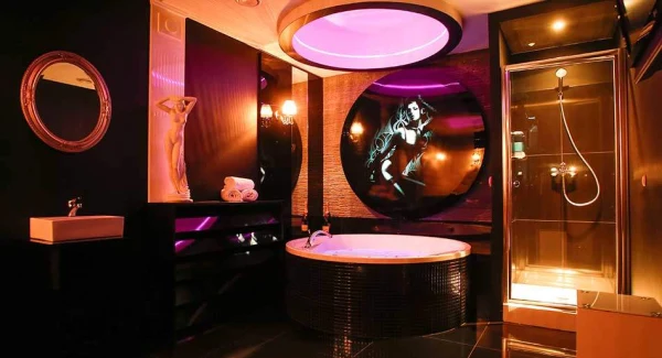 Gallery image - Okay Bar