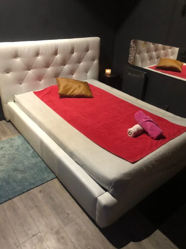 Nuru Spa interior