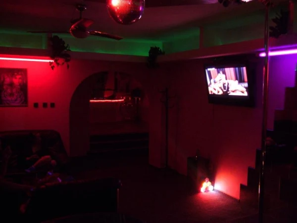 Clubmanuela venue