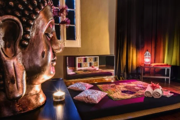 royal massage center atmosphere