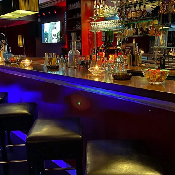 Gallery image - Farell Lounge
