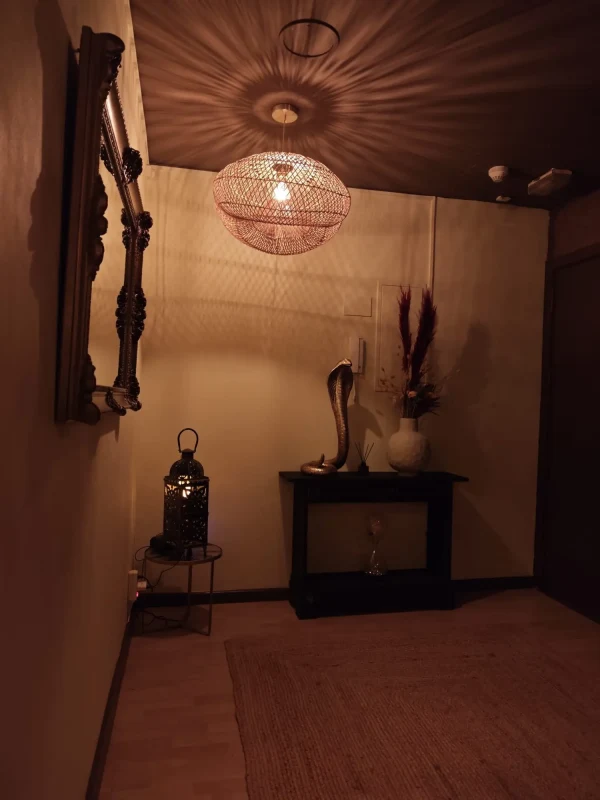 Gallery image - ambar massage