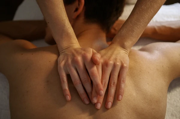 Gallery image - ambar massage