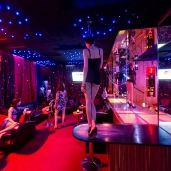 Gallery image - AAA Club