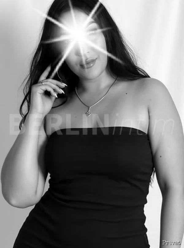 Gallery image - Maria massages