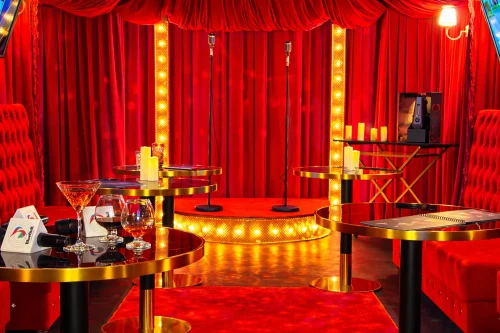 Gentlemen's Club in Budapest - Blue Bird Karaoke Rooms
