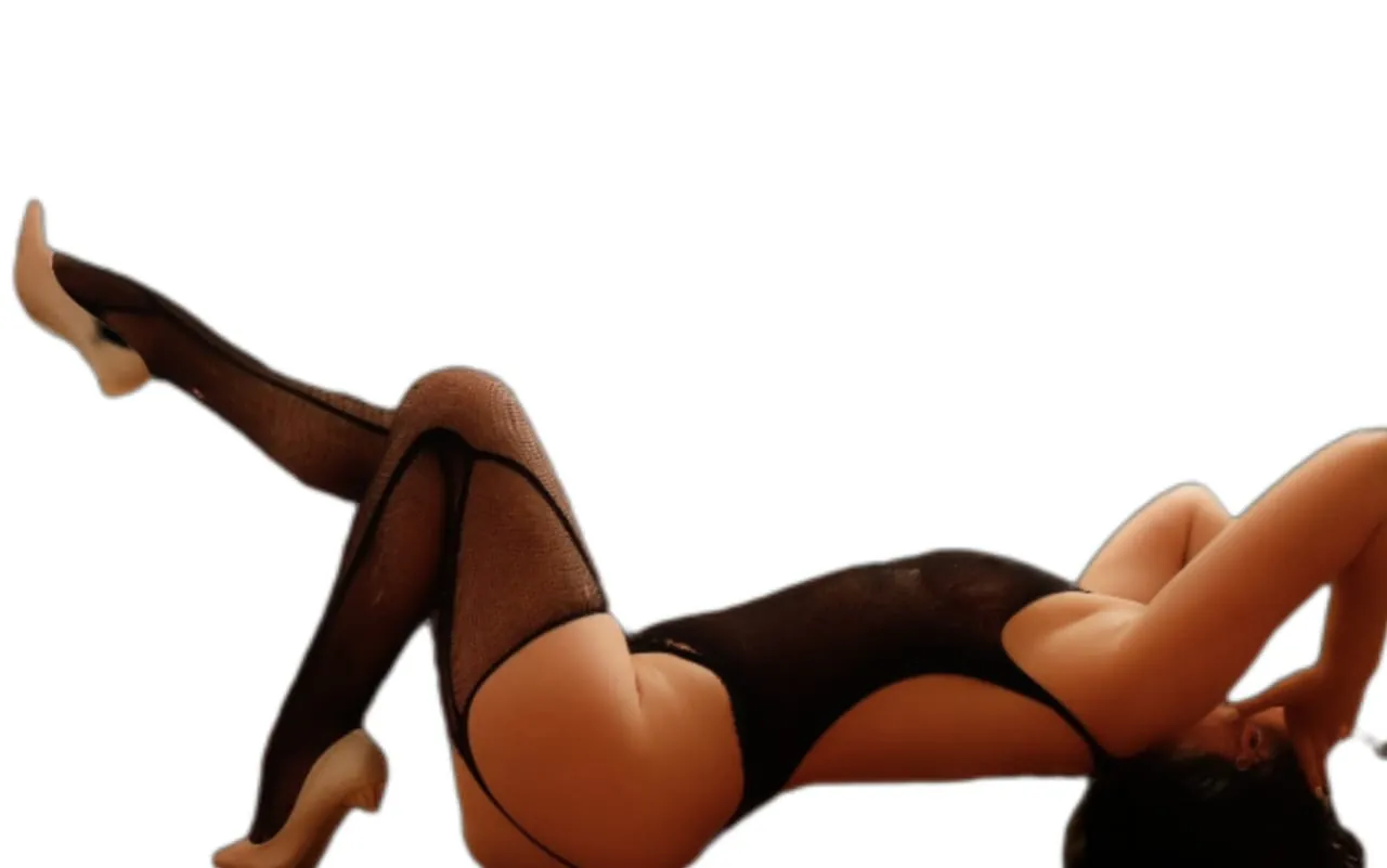 Esabella Mia — companion in Johannesburg