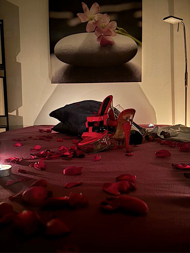 Wellness La Perla  - Denise - Erotic Massage in Zurich, Switzerland - Photo 7