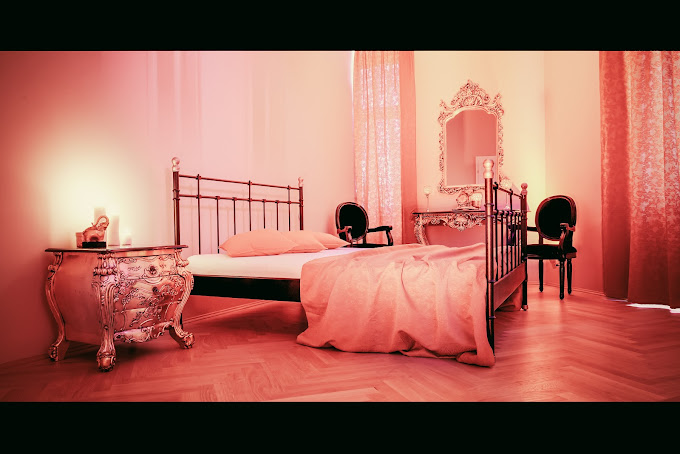 Erotic massage GIF — Studio Benessere