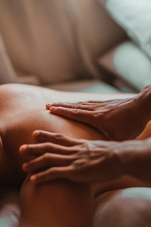 Erotic massage GIF — Tantric Palace