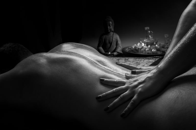 Helen Tantra — erotische Massage München