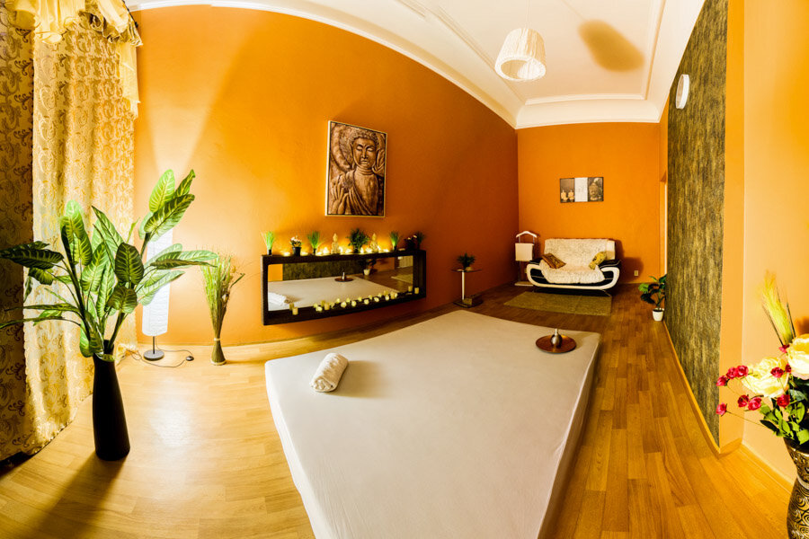 Erotic massage GIF — Eroticke masaze Wellness