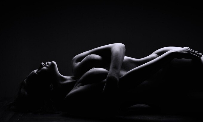 Erotic massage GIF — La Fioletto