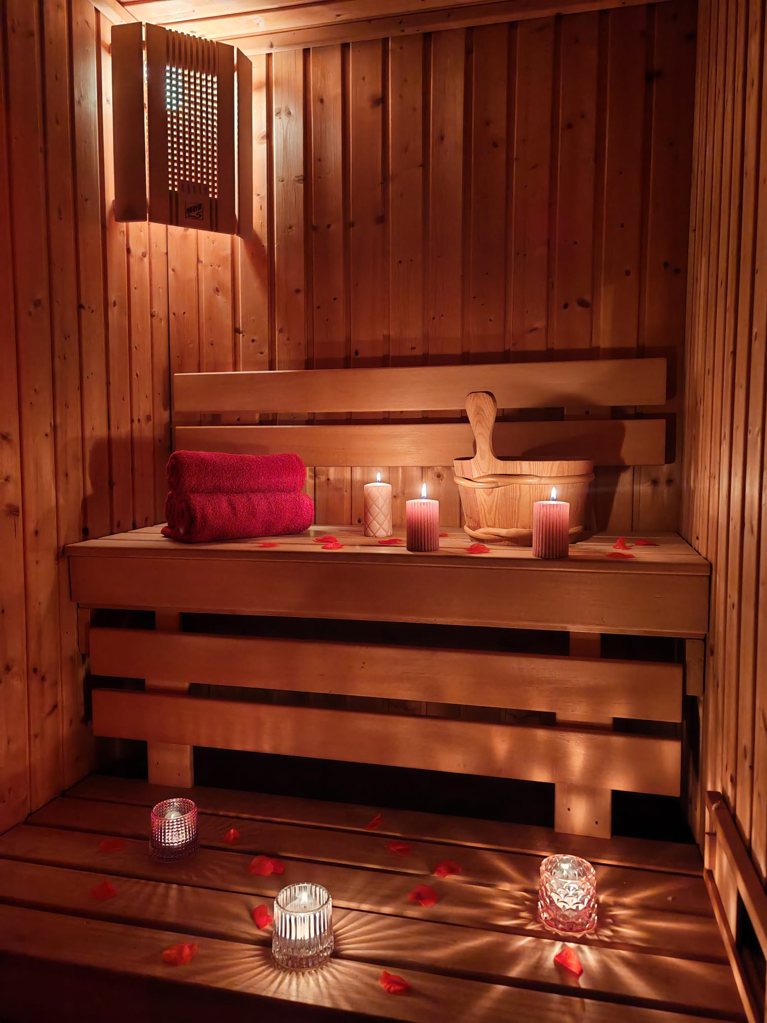 Erotic massage GIF — Erotic Wellness Salon BRNO