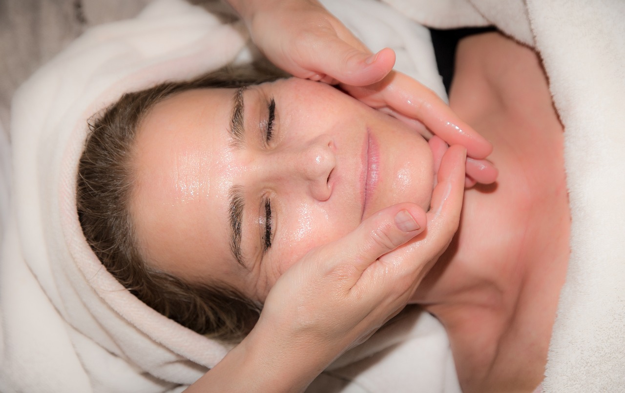 Erotic massage GIF — Iveta Jasmine Smith
