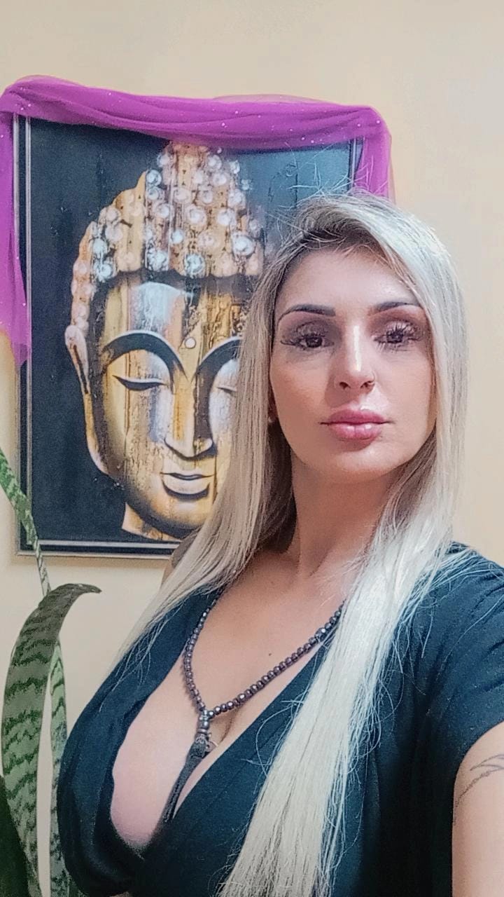 Erotic massage GIF — Magia Tantra