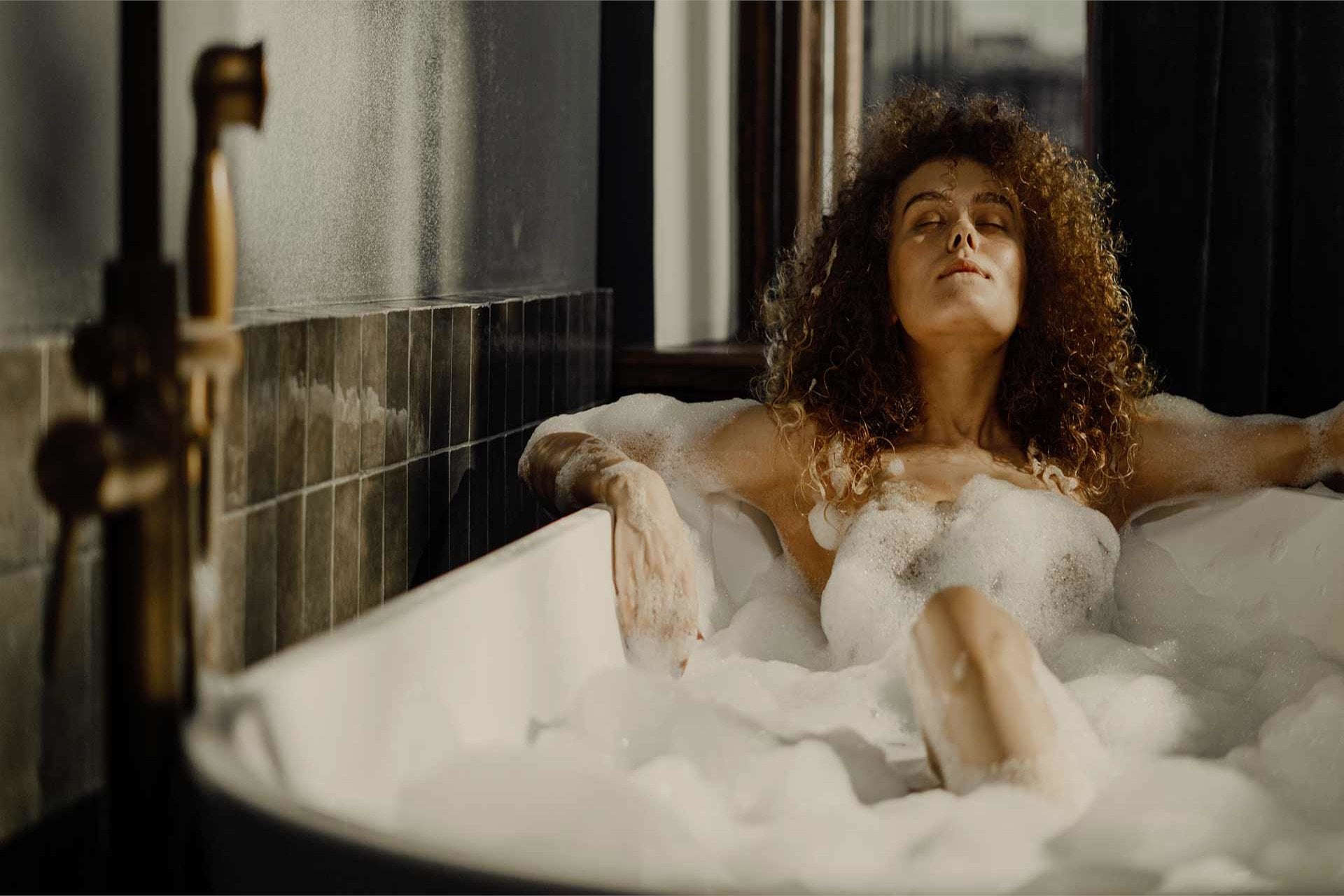 Erotic massage GIF — Zeus Massages