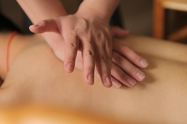 Erotic massage GIF — Piacere e Sentire