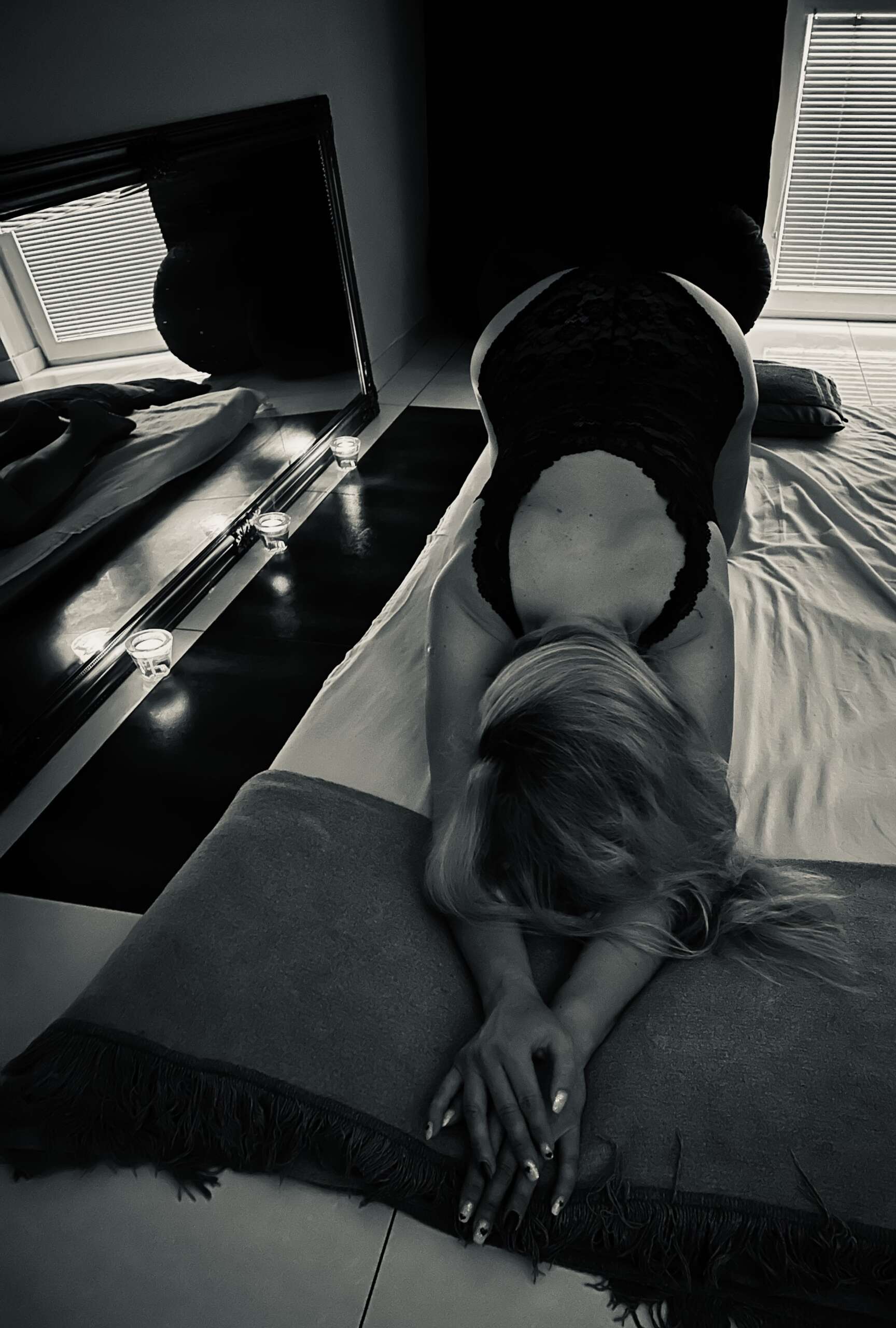 Erotic massage GIF — Tantra Masaze
