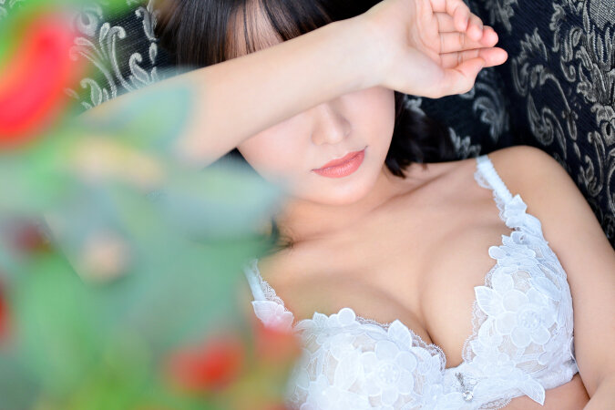 Erotic massage GIF — ESSENCE