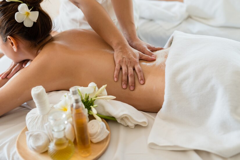 Erotic massage GIF — Elaami Spa