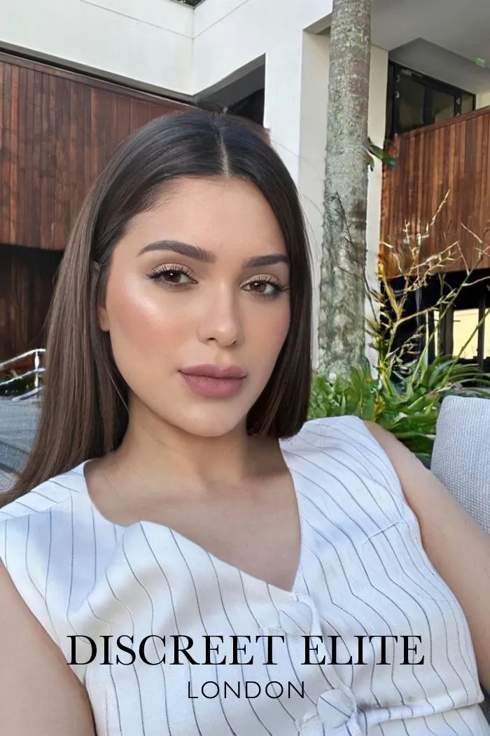 Discreet Elite - Lingam Massage in London, United Kingdom - Photo 7