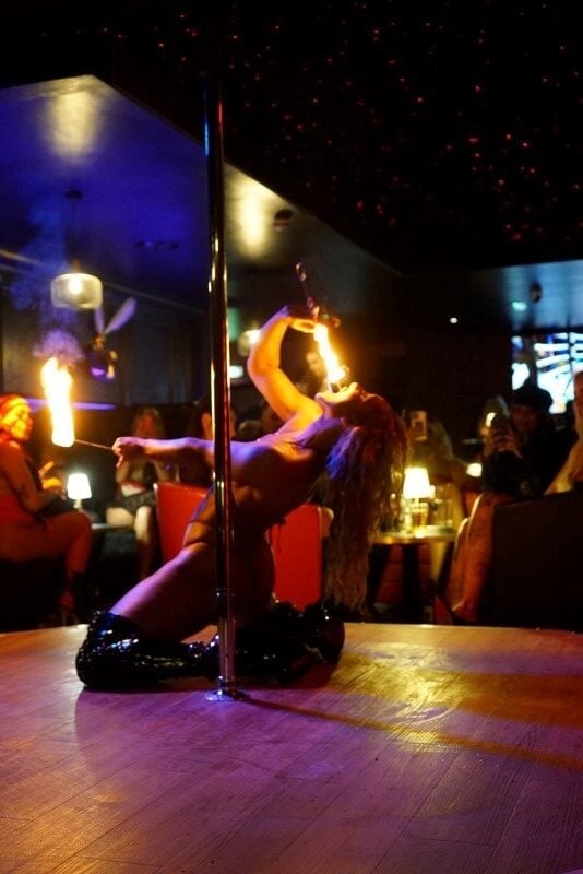 Diamonds & Strings - Lingam Massage in London, United Kingdom - Photo 12