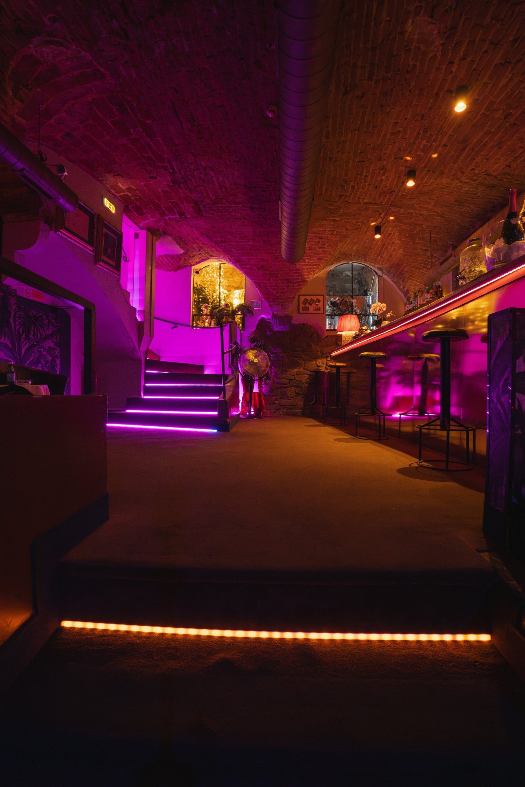 Chez Moi Firenze - Erotic Massage in Florence, Italy - Photo 7