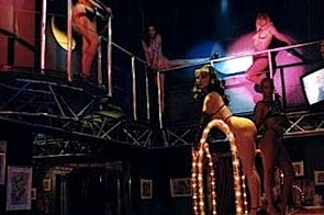 Chelsea Cabaret Gentlemens club in Madrid - Main venue photo showing interior and ambiance