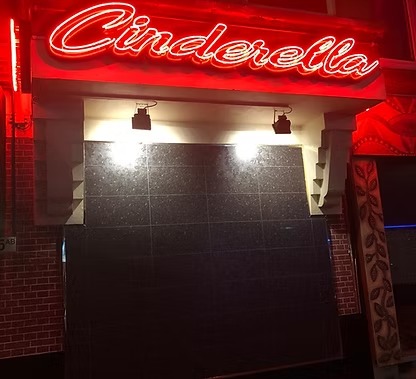 Gentlemen Club Cinderella