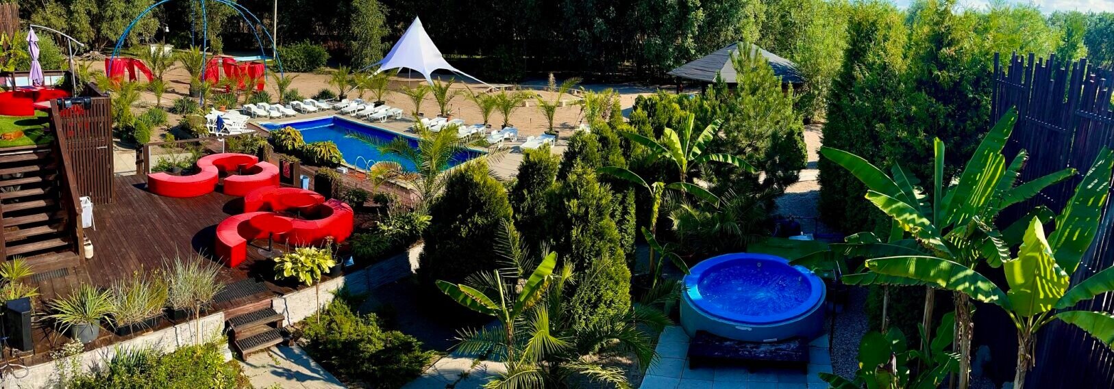 Jacuzzi Club – 5