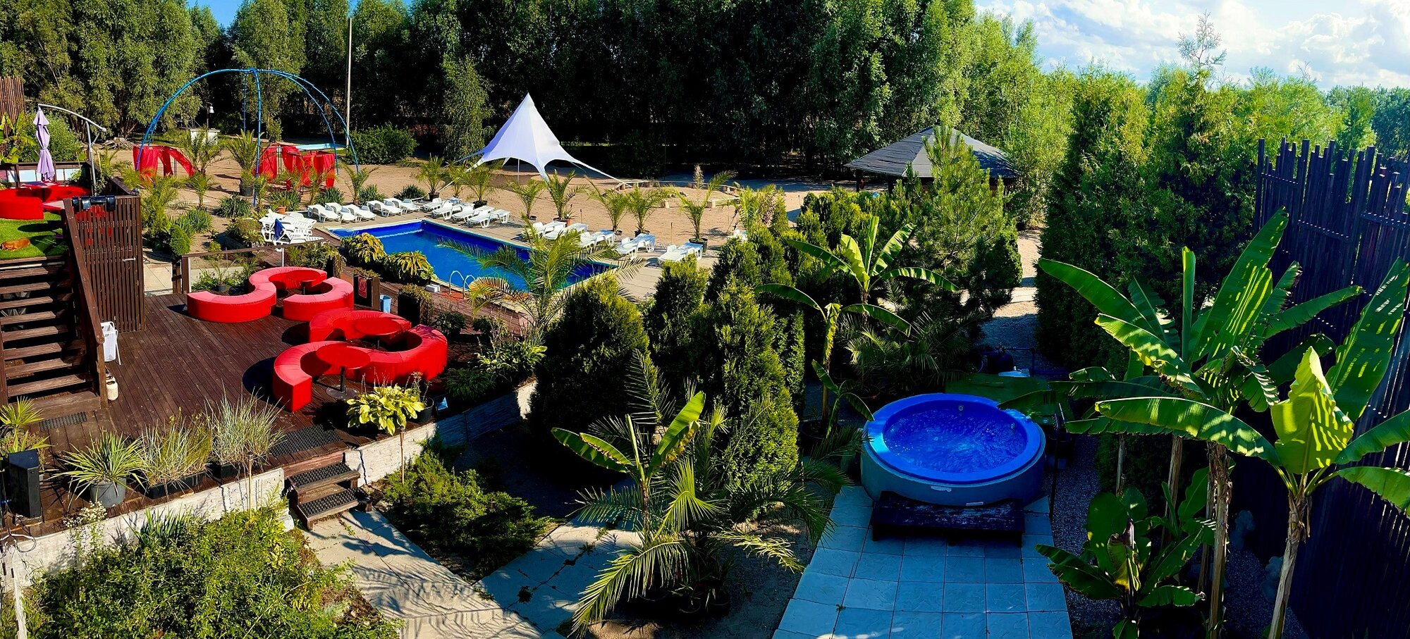 Jacuzzi Club