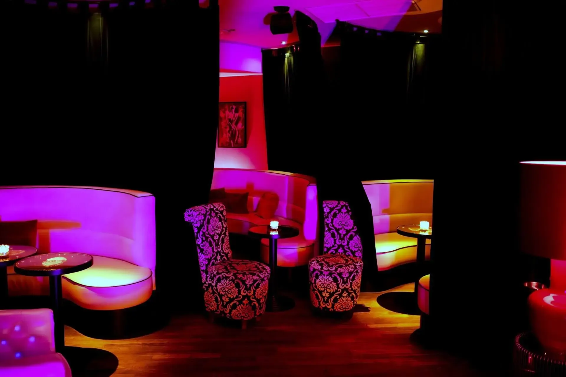 Strip Club – 4