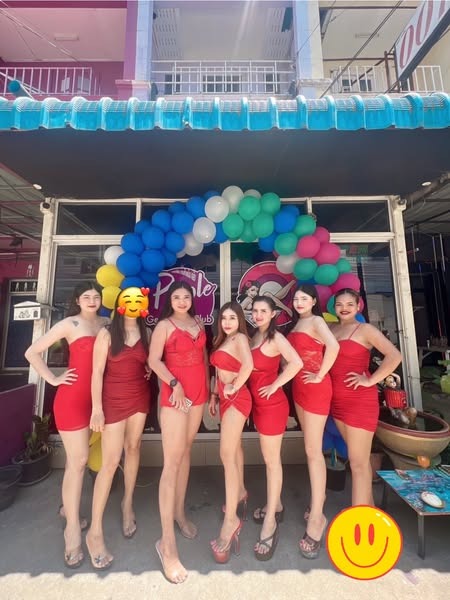 Purple Gentlemens Club – 5
