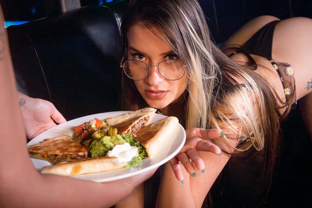 Chicas Llocas Dallas - Gentlemen's Club in Richmond, United States - Photo 2