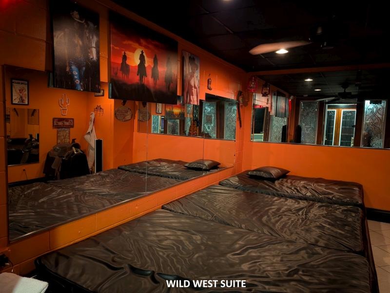 Eyz Wide Shut - Tantra Massage in Tampa, United States - Photo 2