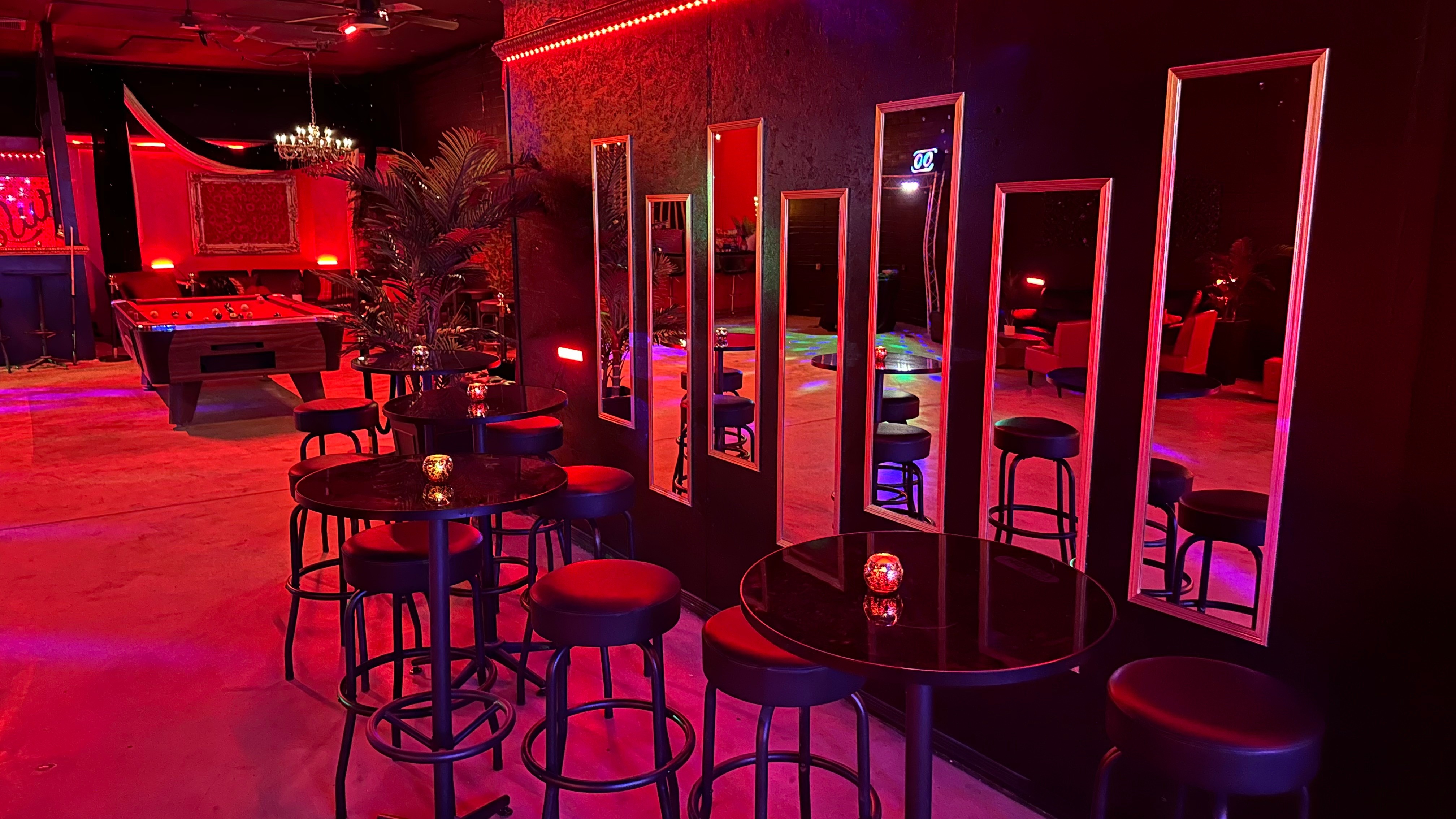 Ice Lounge - Tantra Massage in Chicago, United States - Photo 5