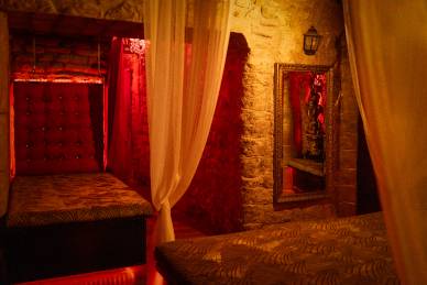 Taken Club, swinger club listing in Paris