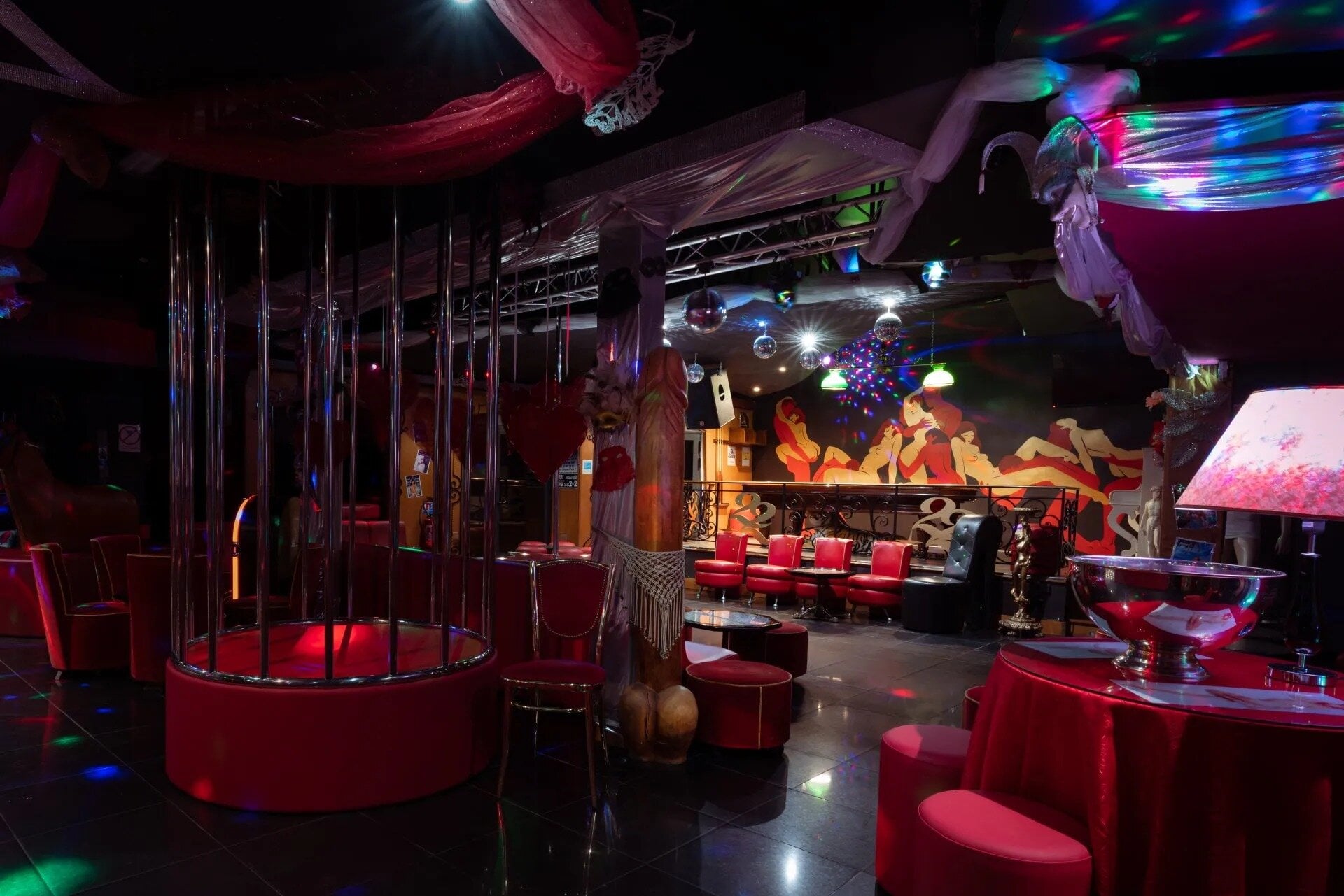 Club 2Plus2 - sex clubs Paris