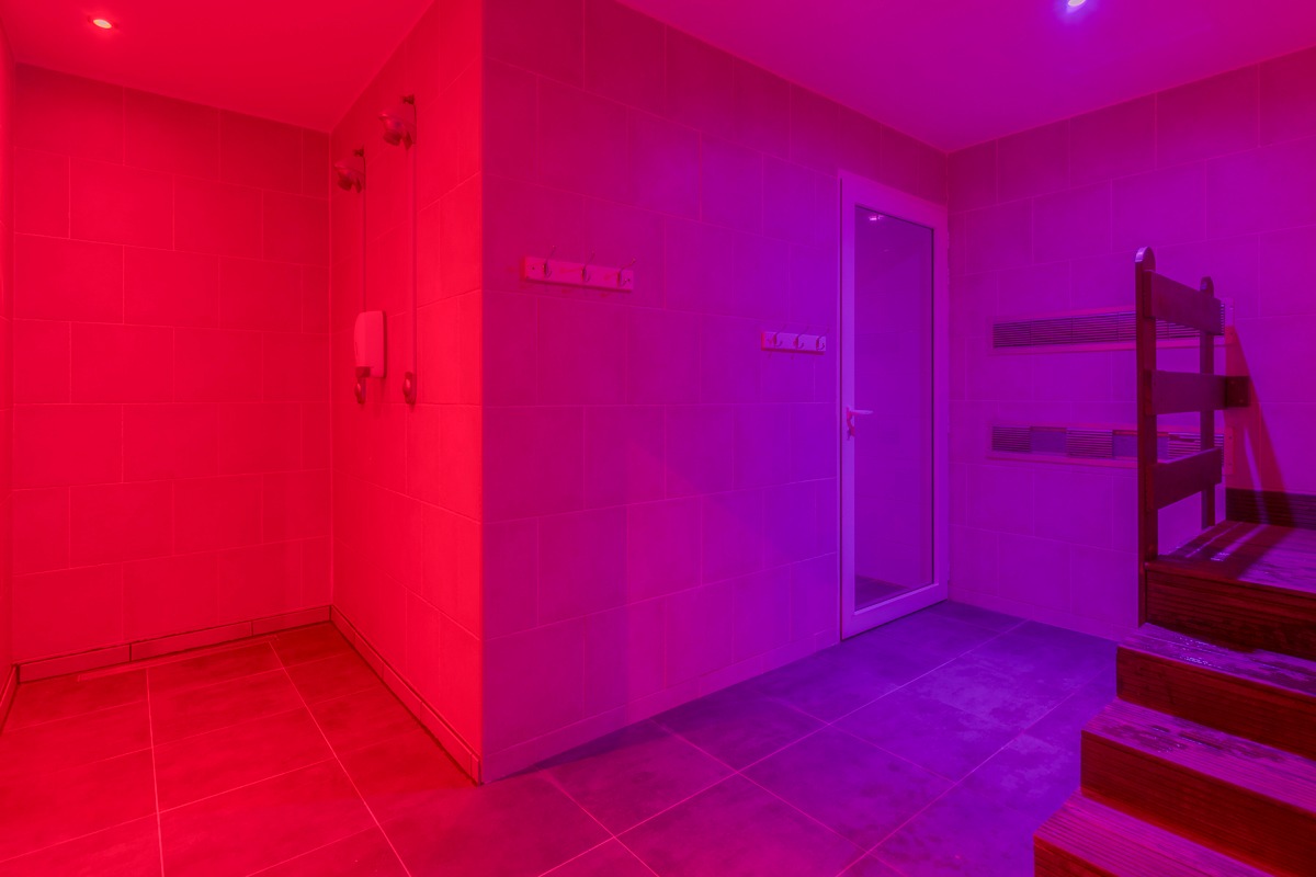 LA Roseraie Spa Club, swinger club listing in Marseille