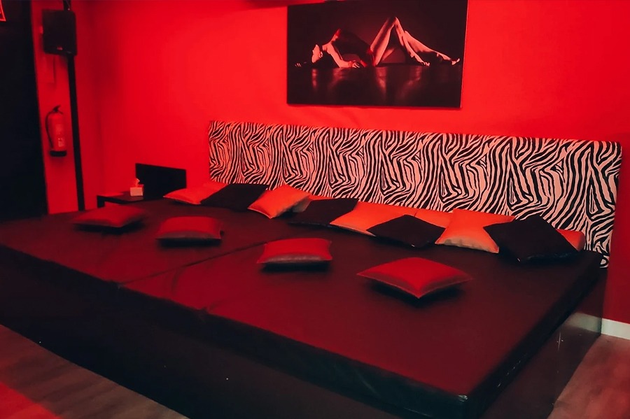 Le QG de Monbadon Lounge Privé, Club Échangiste Bordeaux