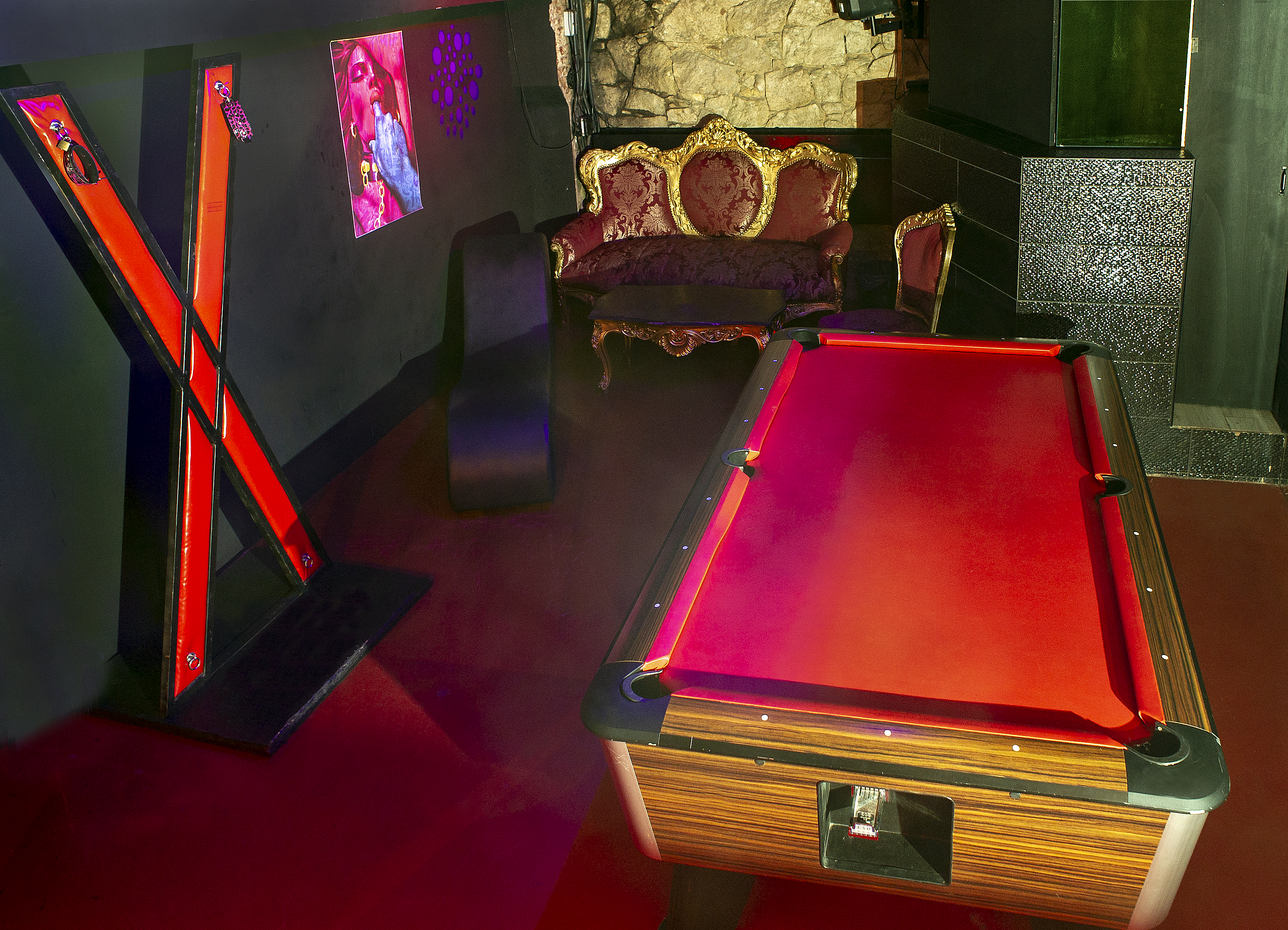 Oops Barcelona - Quality Tantra Massage in Barcelona, Spain. Click for photos and contact info.