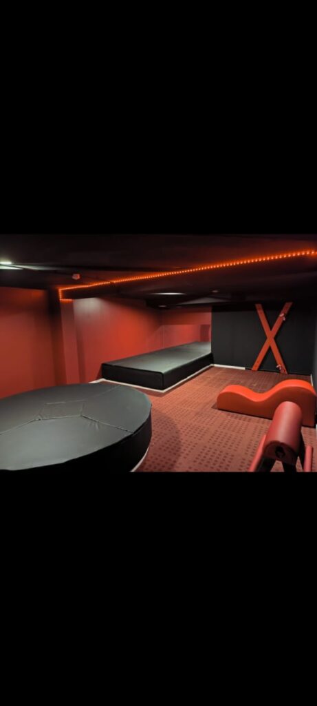 Club Sauvage Barcelona - Tantra Massage in Barcelona, Spain - Photo 6