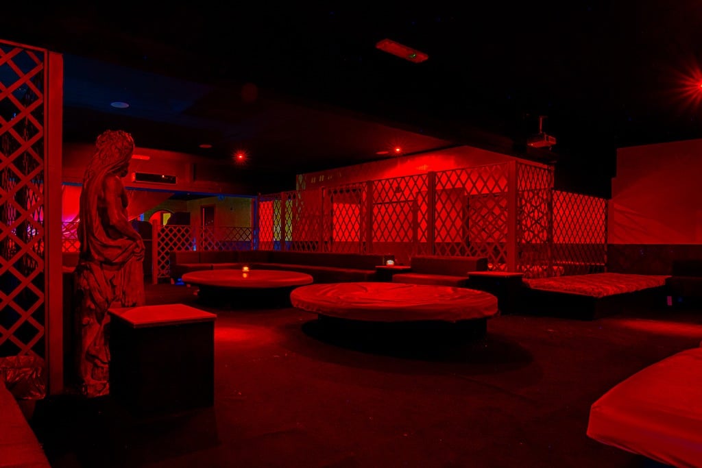 Olimpo Club Rome - Erotic Massage in Rome, Italy - Photo 2