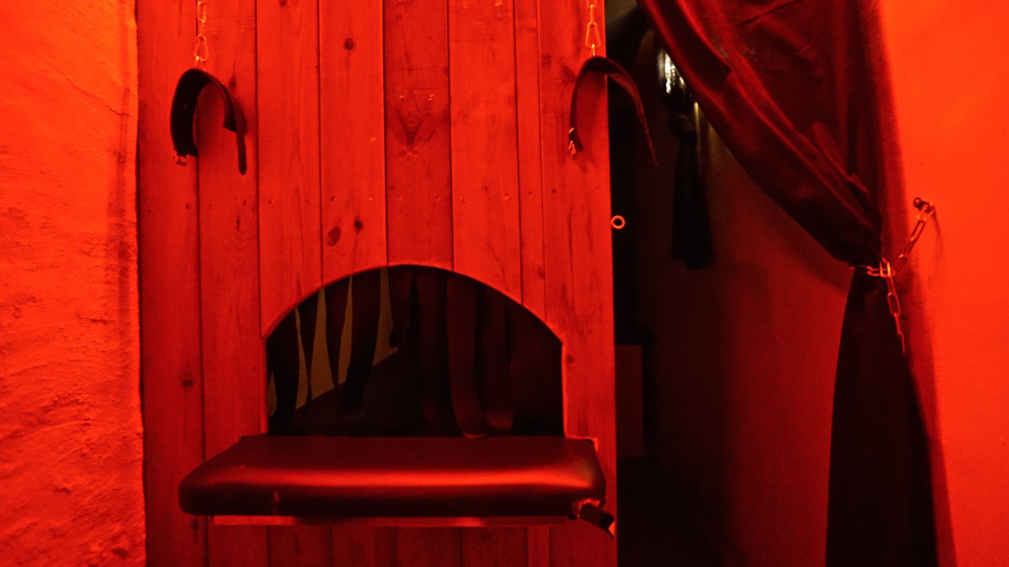 Swinging Club — cluburi swinger București