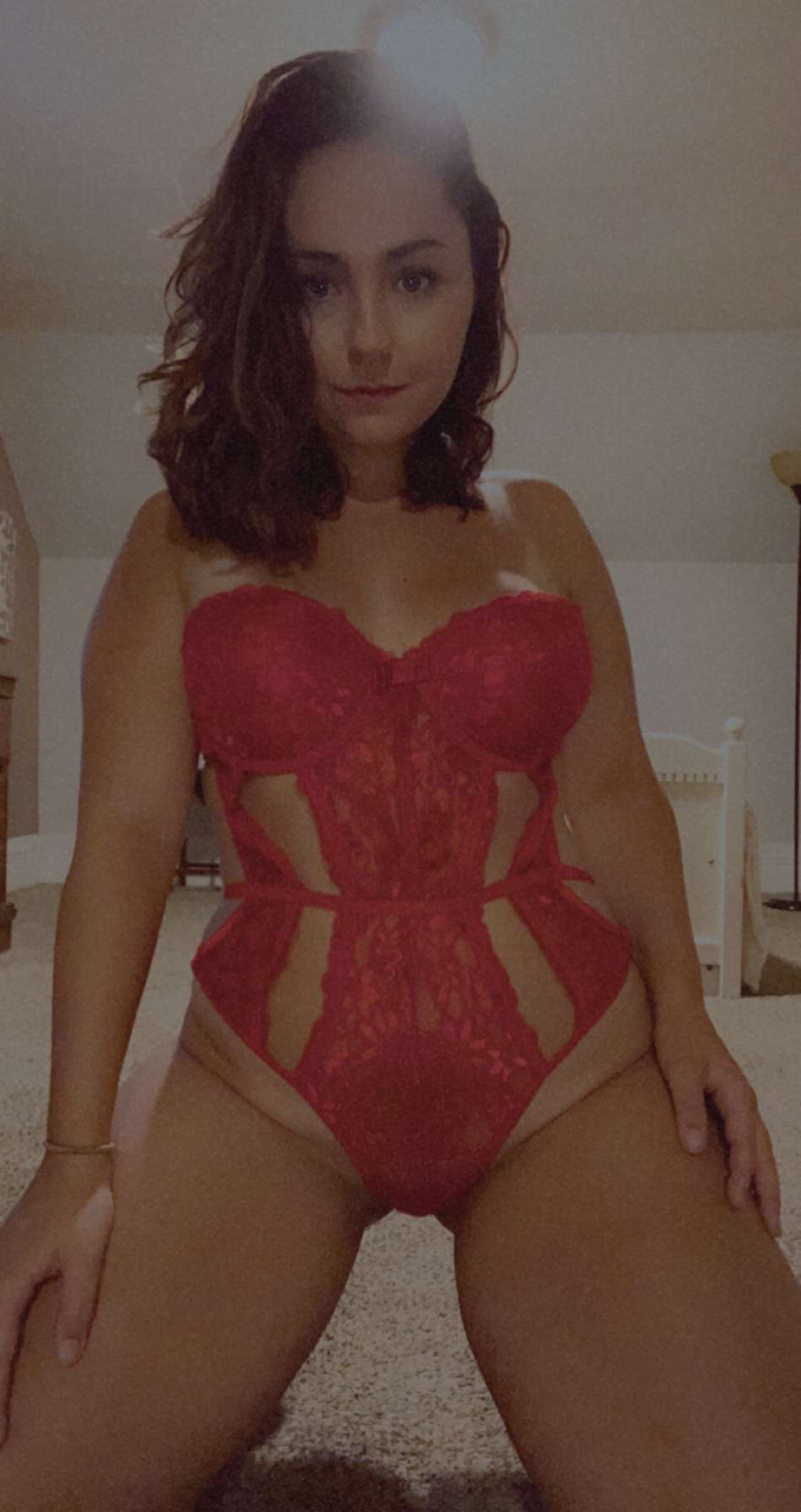 Erotic massage GIF — French woman seeking adventure (service and massage)