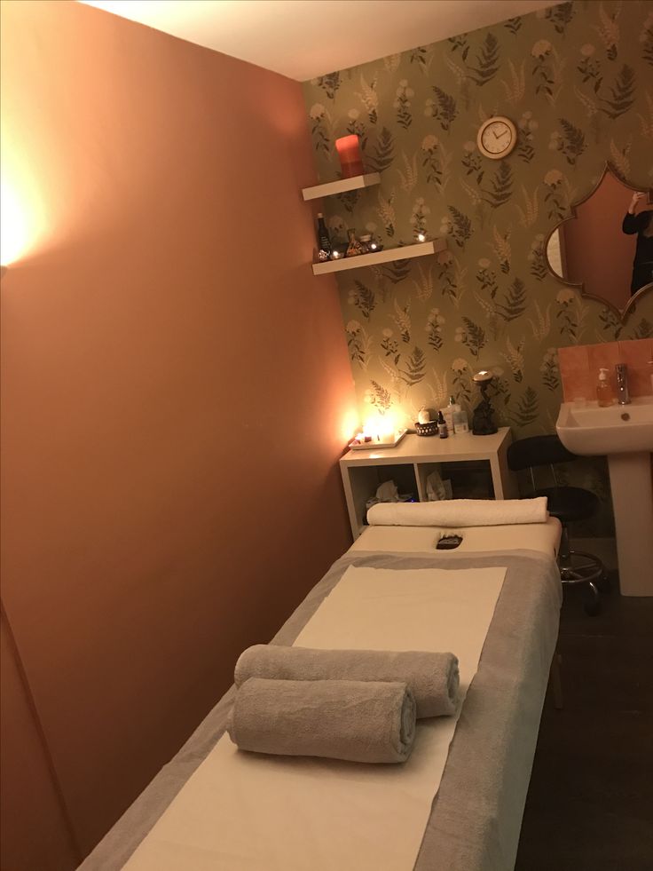 Erotic massage GIF — Doriane : Massage in paradise